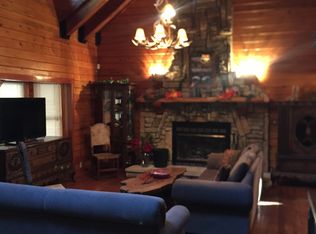 31851 Mistletoe Dr, Running Springs, CA 92382