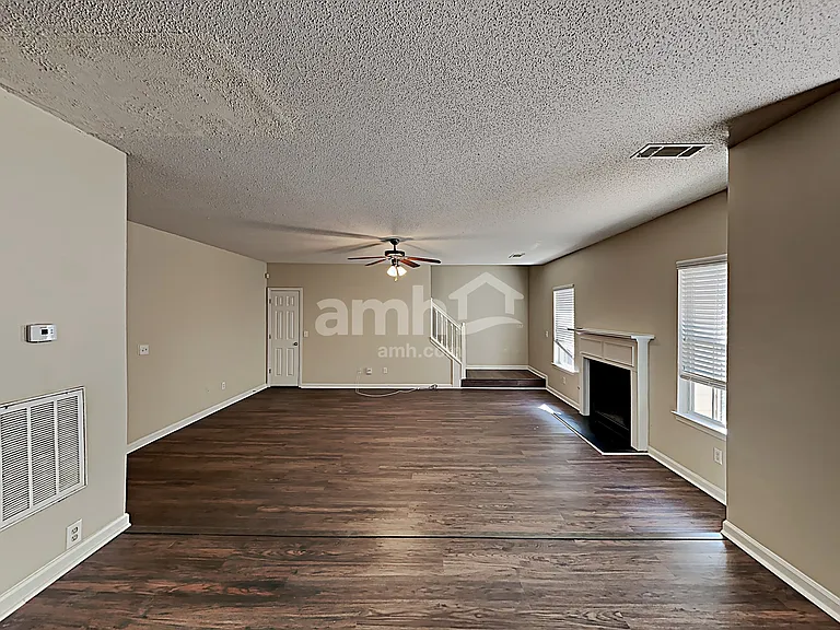 512 Hamlet Dr — Photo 5