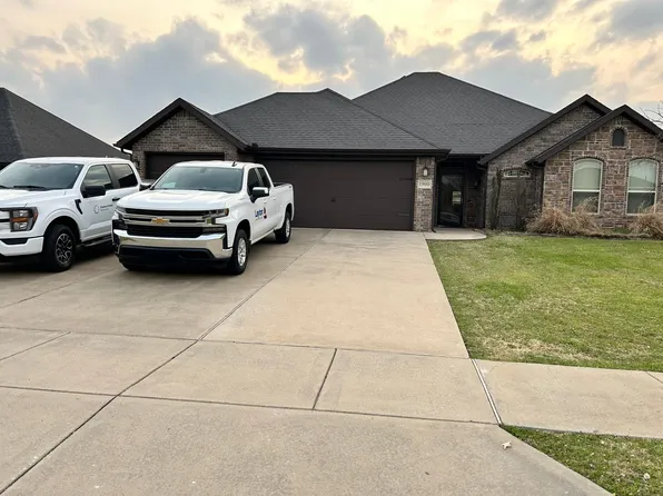 1900 SW Cypress St, Bentonville, AR 72713