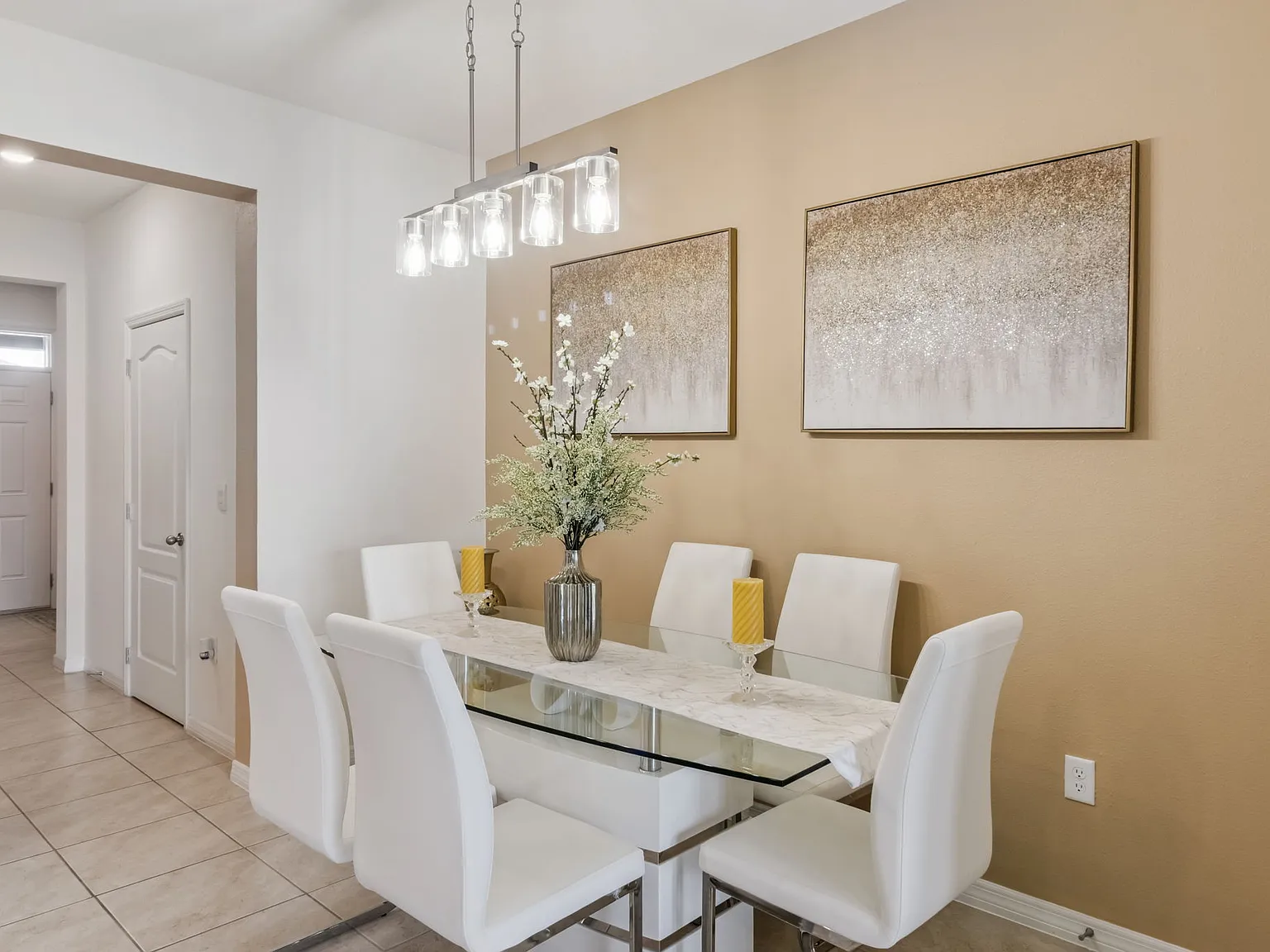 3 bed, 1673 sqft, $2,100 — Photo 2