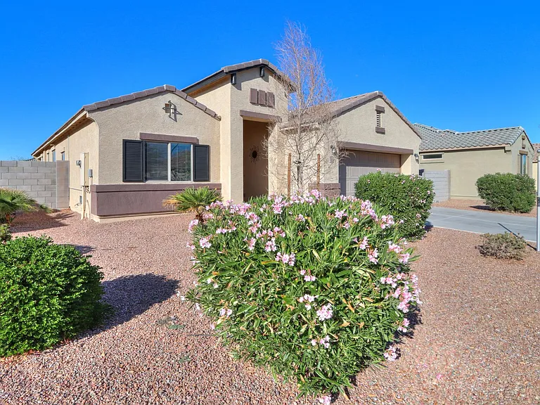 752 W Silver Reef Dr — Photo 3
