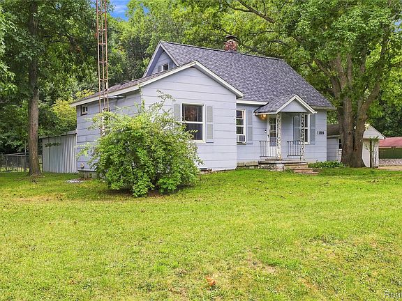 3rd image of 1188 Harding Dr