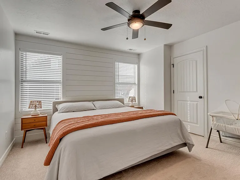 4253 W Clarks Hill Dr — Photo 14
