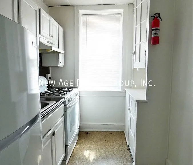 1209 S 58th St #1C — Photo 8