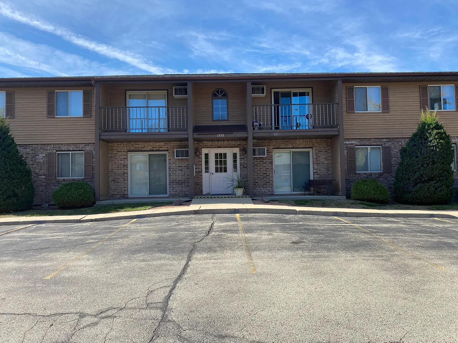 2 bed, 850 sqft, $1,000 — Photo 1