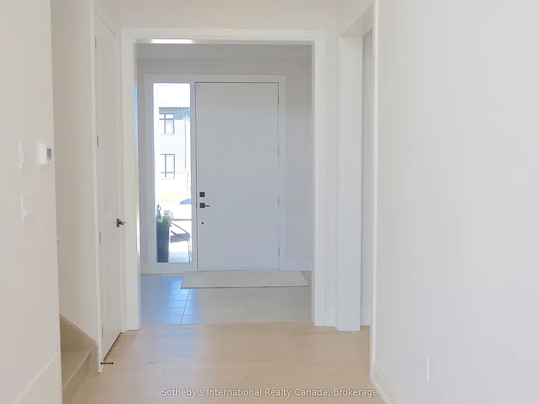 102 Sladden Ct — Photo 14
