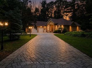 3925 Algoma Ave, Innisfil, ON L9S 2M4