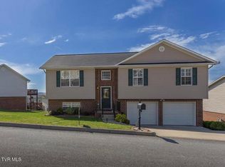 278 Stone Edge Cir, Kingsport, TN 37660