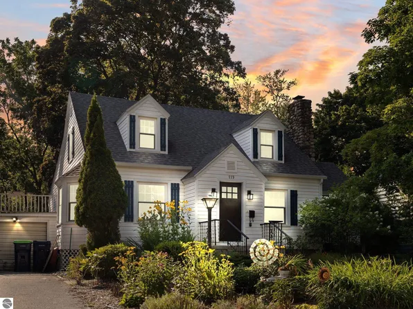 119 N Madison St, Traverse City, MI 49684