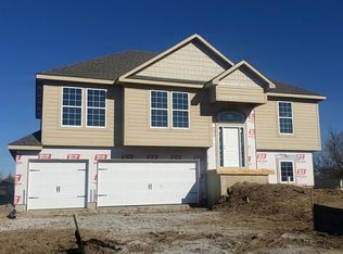 204 NE Jensen St, Grain Valley, MO 64029