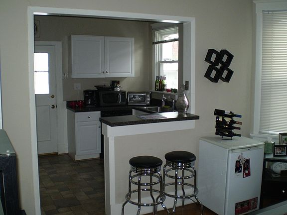 5th image of 3642 Burch Ave