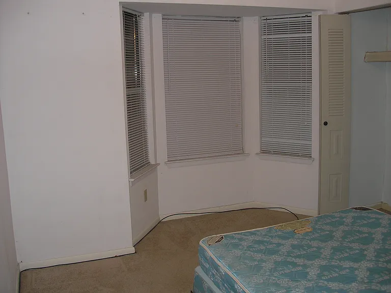 104 Allem Ln — Photo 8