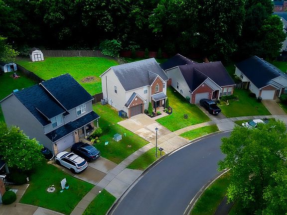 3rd image of 228 Falmouth Dr