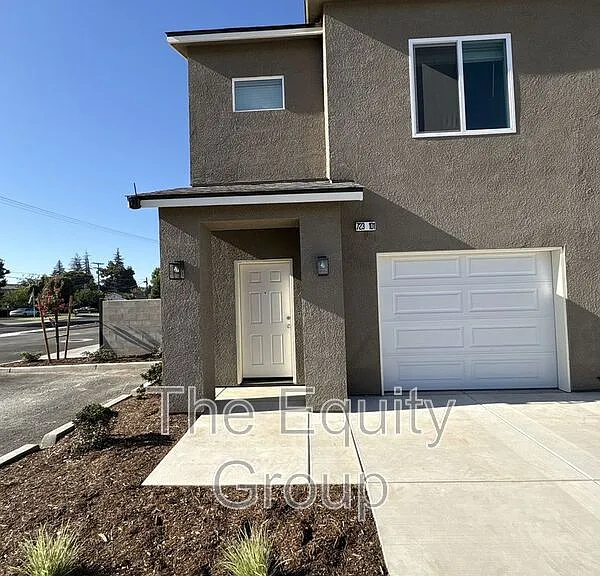 723 S Pinkham #101 — Photo 3