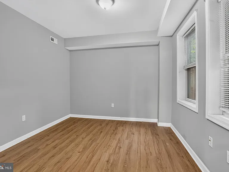 1209 E Susquehanna Ave #1 — Photo 7