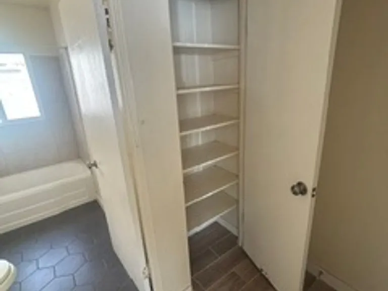 1405 W Clarendon Ave — Photo 17