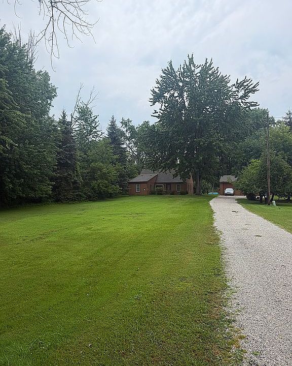 1st image of 2831 E Pinconning Rd