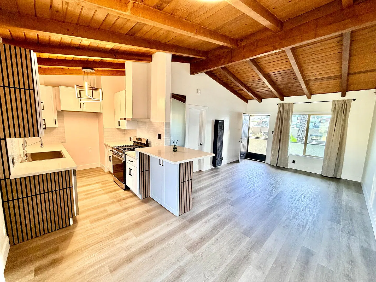 1101 E. Grand Ave. — Photo 4