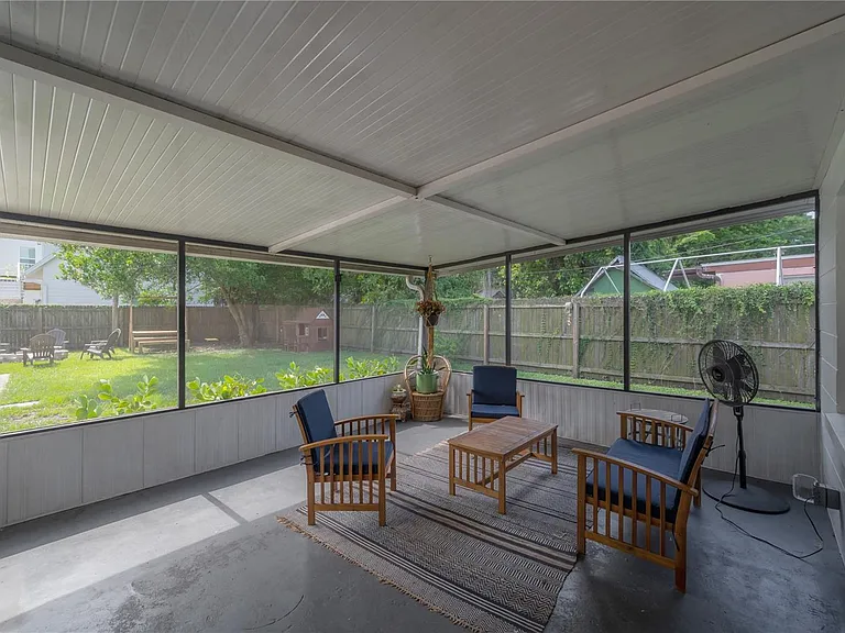 4107 N Seminole Ave — Photo 11