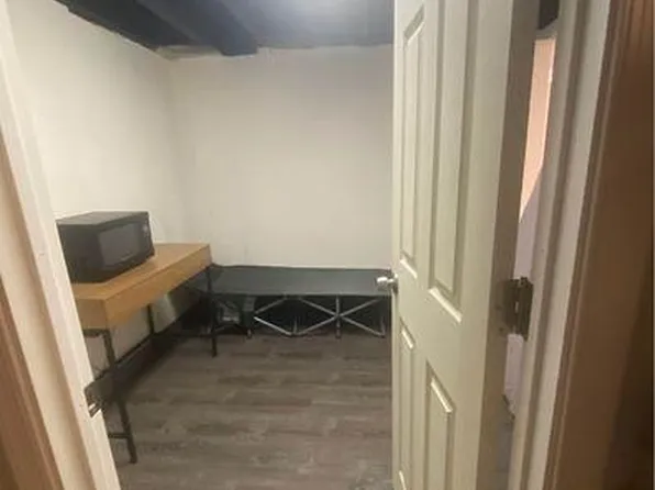 1110 Elbridge St, Philadelphia, PA 19111