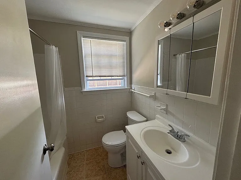 194 Woodrow St #B — Photo 7