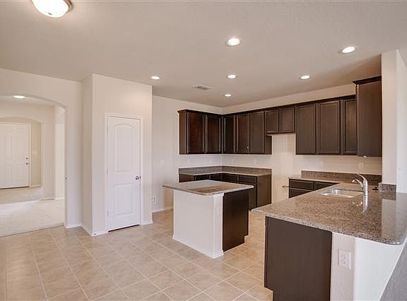 4th image of 4124 Glen Abbey Dr