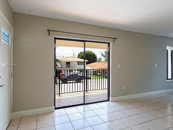 4th image of 479 NW 25th Ct #479