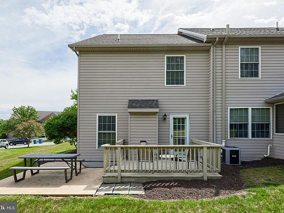 2nd image of 512 Northstar Dr