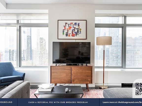 4th image of 123 Washington St APT 28B