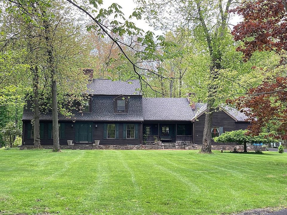 1st image of 18 Stonewall Ln