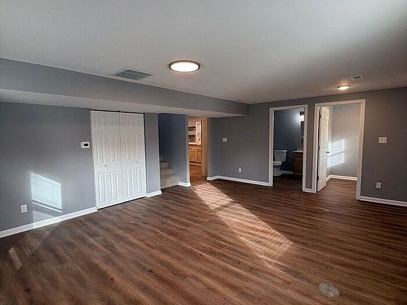 5th image of 1702 Bicknell Ave
