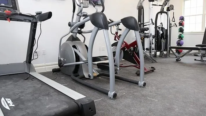 Rented by Nooklyn NYC LLC | media 42