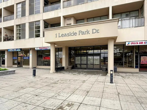 1 Leaside Park Dr #316, Toronto, ON M4H 1R1