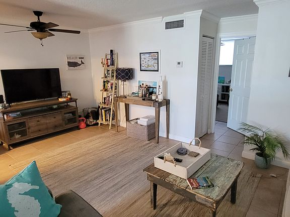 2nd image of 104 Paradise Harbour Blvd APT 112