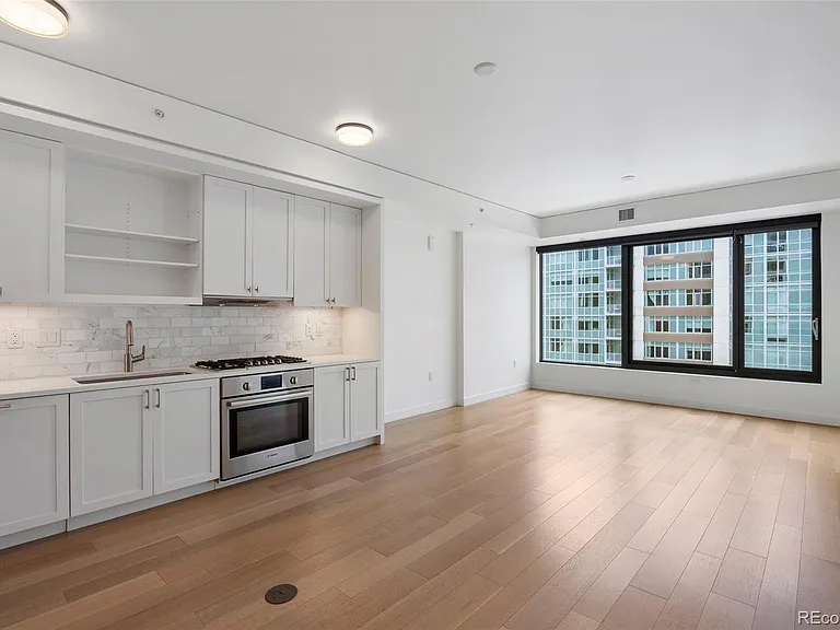 1750 Wewatta St #925L — Photo 2