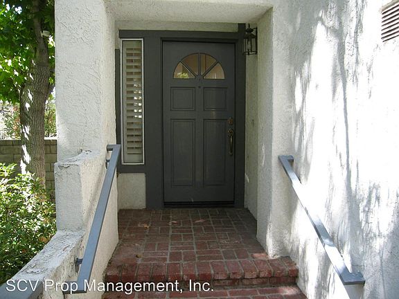 3rd image of 24684 Brighton Dr Unit A