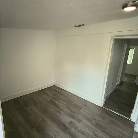3343-3347 Dora St #3343B — Photo 8