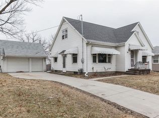 90 Wilson Ave SW, Cedar Rapids, IA 52404