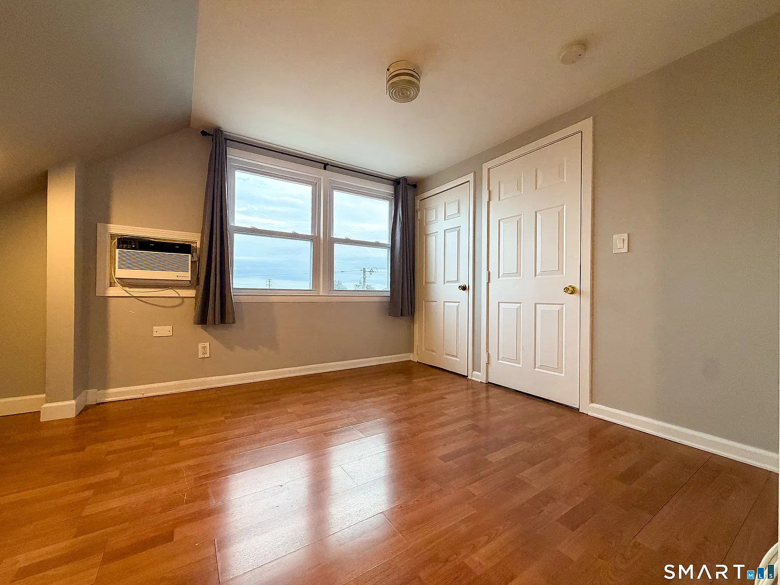 2 bed, 1.0 bath, 3060 sqft, $2,500 — Photo 3