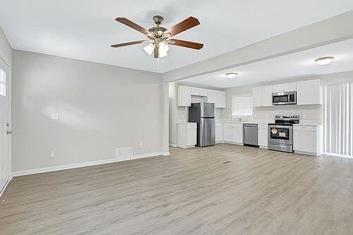 5th image of 1833 Rollingwood Dr