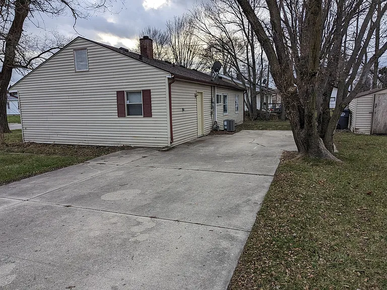 312 Mohawk St — Photo 2