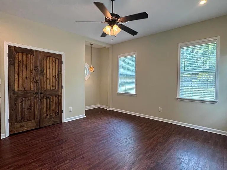 4346 Council Cir — Photo 8