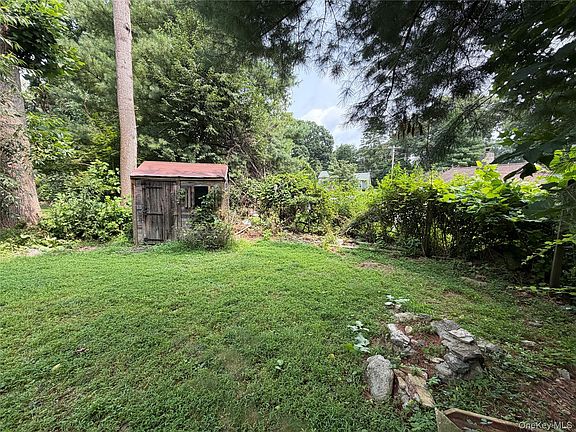 5th image of 6 N Shenorock Drive
