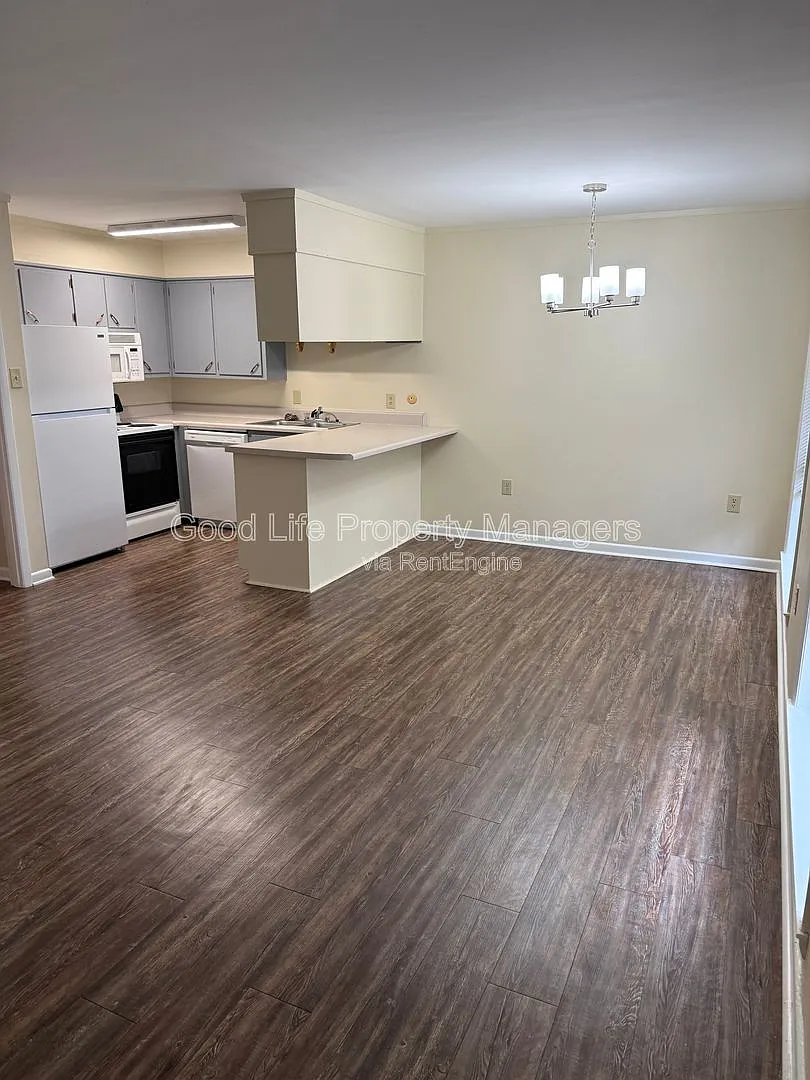 Building Photo - 1103 N 15th Ave #104