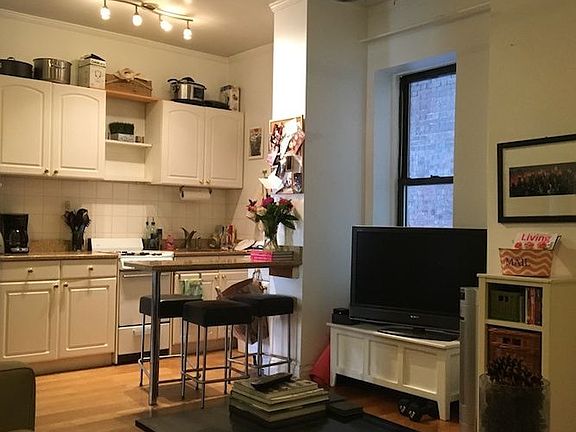 3rd image of 354 E 66th St #6A**