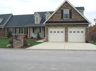 854 Creekstone Rdg, S Charleston, WV 25309