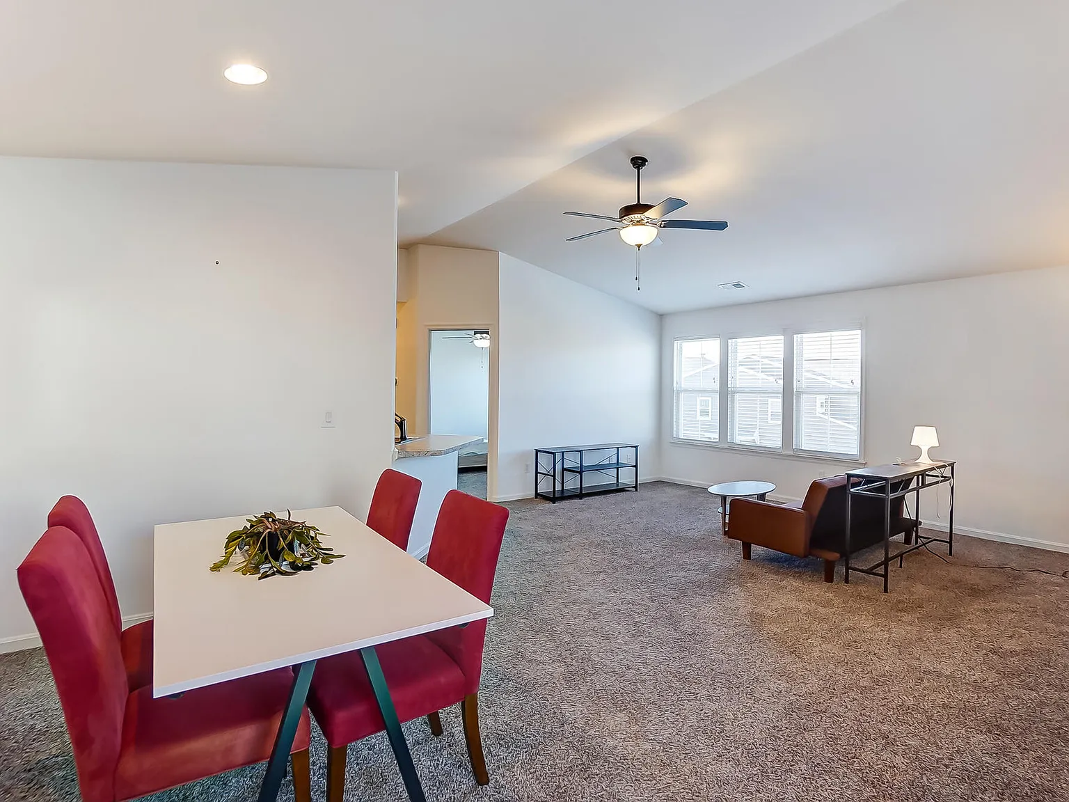 2 bed, 2.0 bath, 1104 sqft, $1,700 — Photo 4