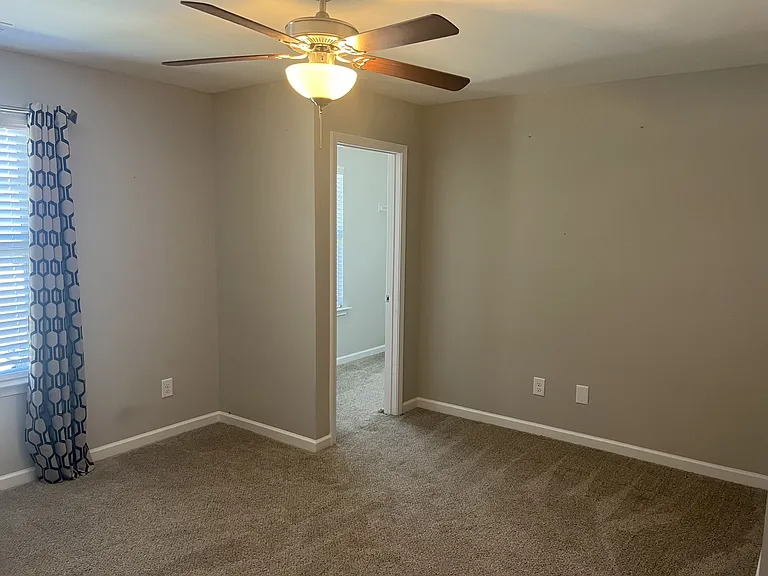 1055 Amber Hills Dr — Photo 12