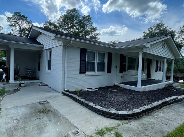 297 Channing Dr, Fayetteville, NC 28303