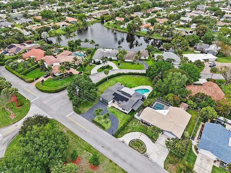 1049 W Palmetto Park Rd — Photo 39
